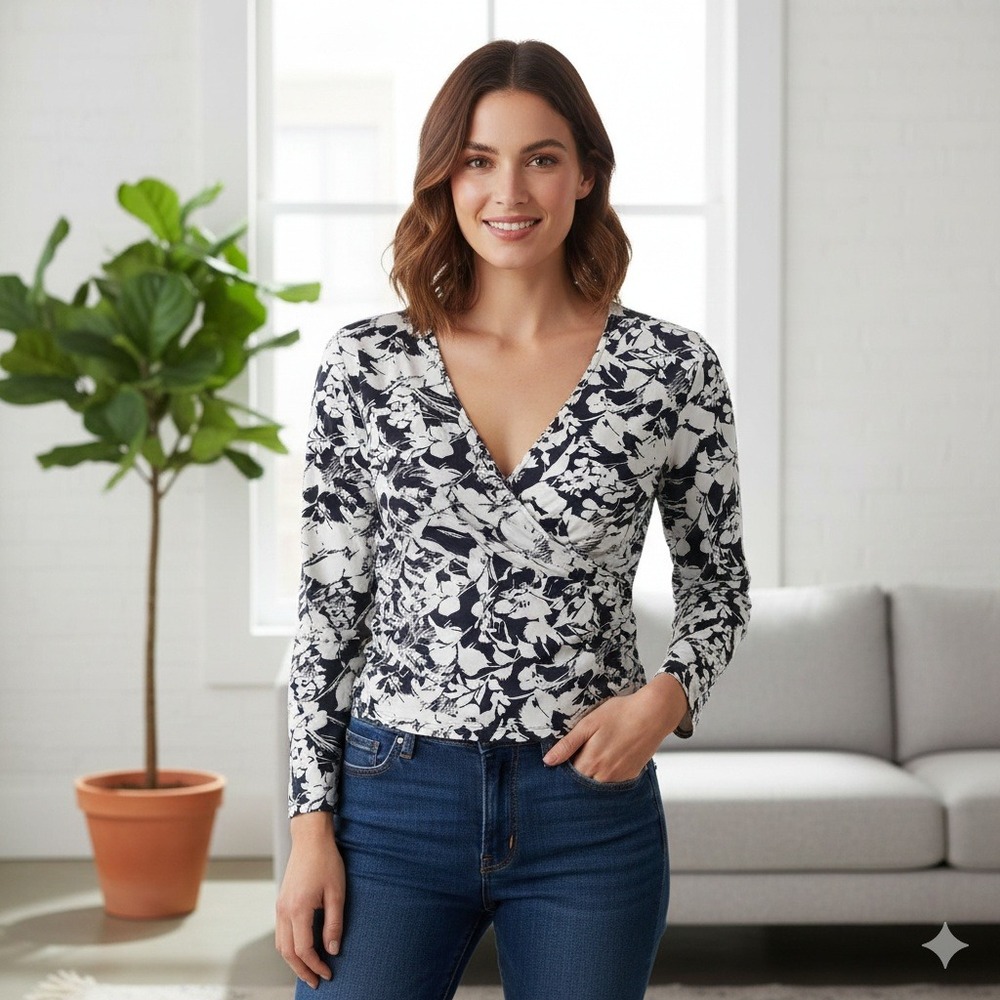 Talbots White Floral Faux Wrap Knit Top 3/4 Sleeve Ruched Misses - Size M‎